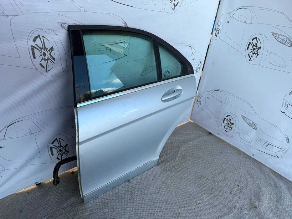 Ușă Spate Stânga Mercedes-Benz C-Class W204 Sedan Gri Cod OEM A2047300105 2011 / [2007-2014] / (11N)