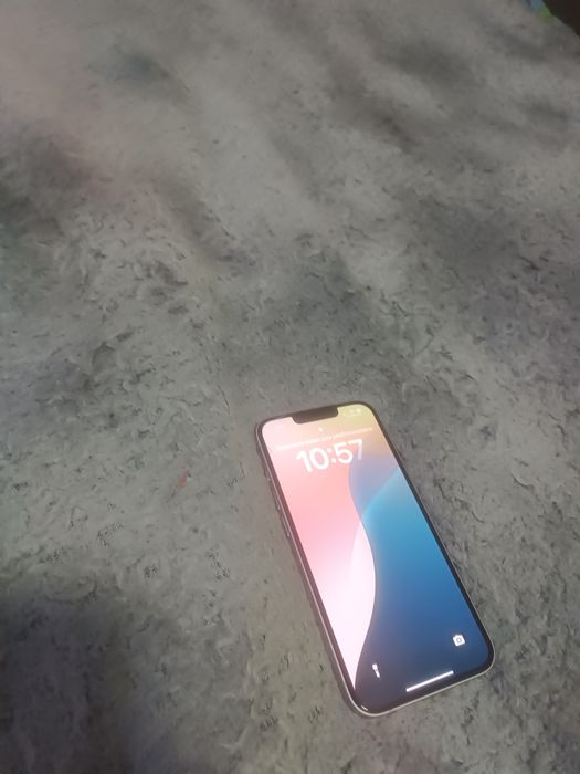 Продам айфон 14.