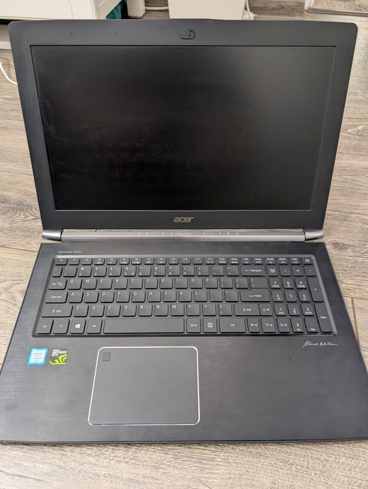 Laptop Acer Aspire V Nitro (VN7-593G) NEFUNCTIONAL, pentru piese