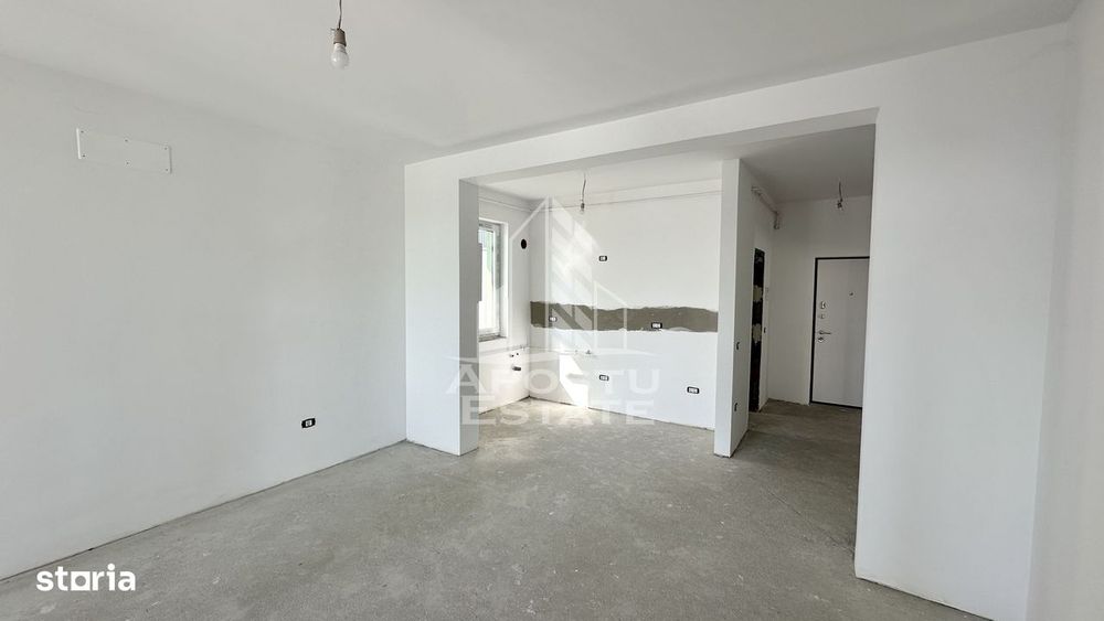 Apartament de vanzare cu 4 camere, etajul intai, Dumbravita