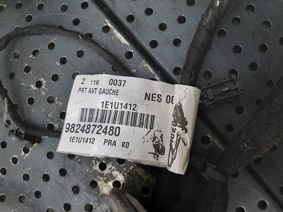 Instalatie electrica usa stanga fata opel vivaro c 9824872480