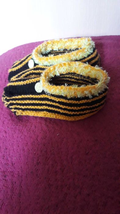 Вязаные тапочки, ручная работа