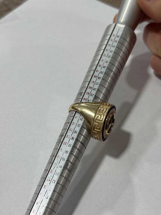 Продавам Златен Мъжки Пръстен 14к