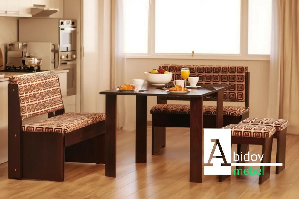 Современный кухонный комплект, гармонично и уютно.