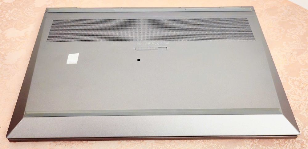 HP ZBook Fury 17 Gen 8/4K Ultra HD IPS 100% DCI-P3 500 nits./Intel Core i7/NVidia RTX A2000 4GB/16GB RAM/256GB SSD NVMe worstation работна станция