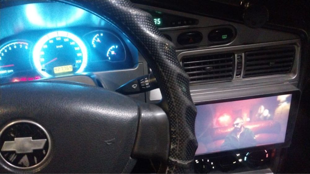 Продам нексию срочно