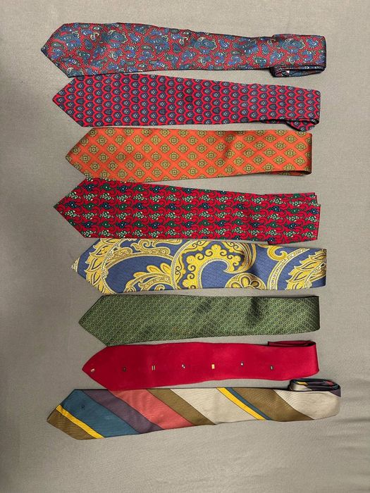 Колекция от 100 маркови вратовръзкиGucci,Dior,Kenzo,Yves Saint Laurent