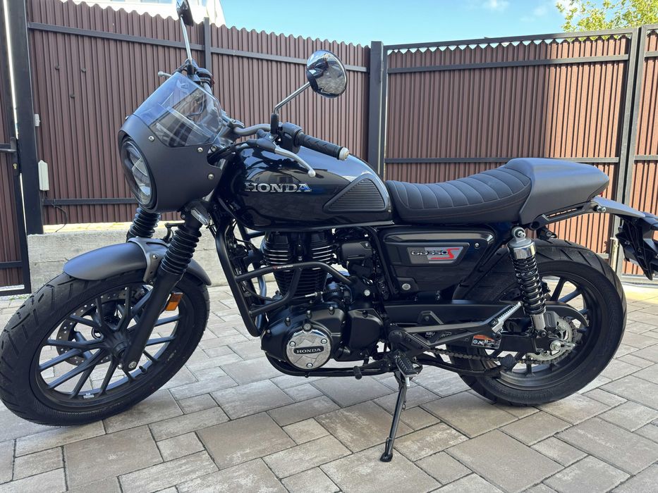 Vand motocicleta Honda GB 350S noua
