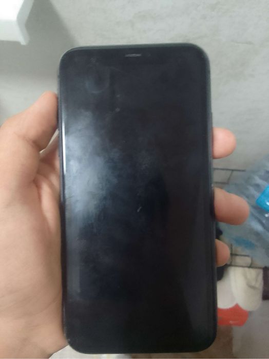 Айфон 11 64gb.