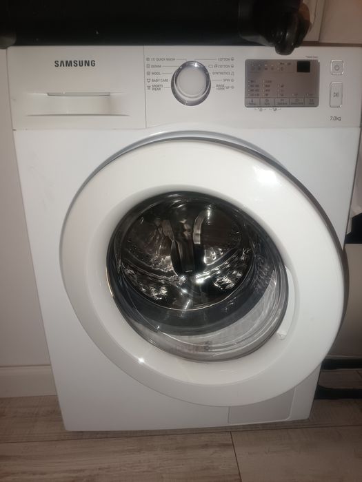 Vând mașina de spălat Samsung 7 kg
