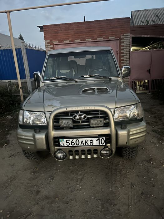Hyundai Galloper 2