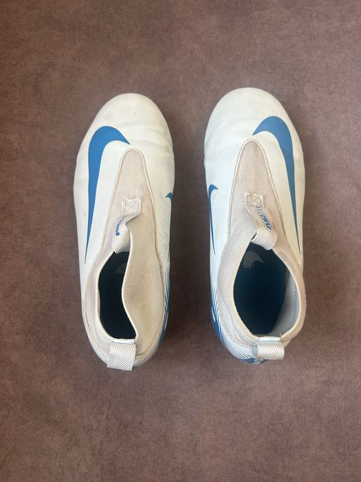 Детски футболни обувки