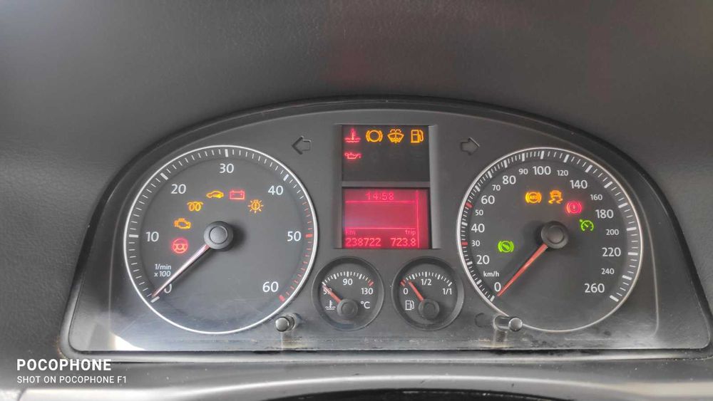 VW Touran 2.0 TDI/16V/140к.с ПРОЧЕТИ ОПИСАНИЕТО!