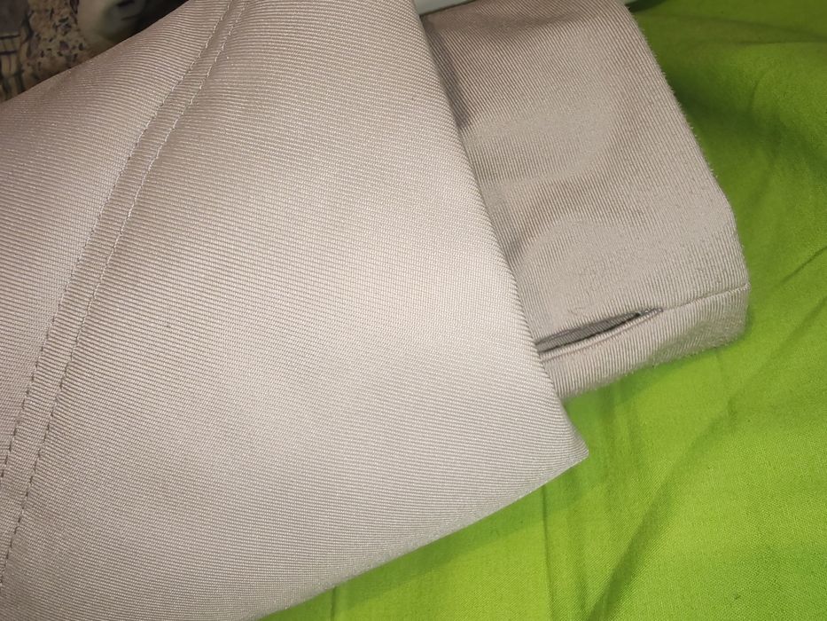 Продам куртку новую 48 размер