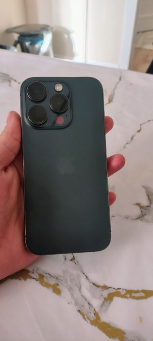 Продам iPhone 15 Pro 256 GB
