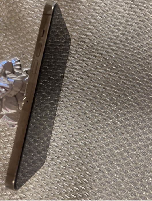 Vand iphoen 13 pro max imbecabil 256gb