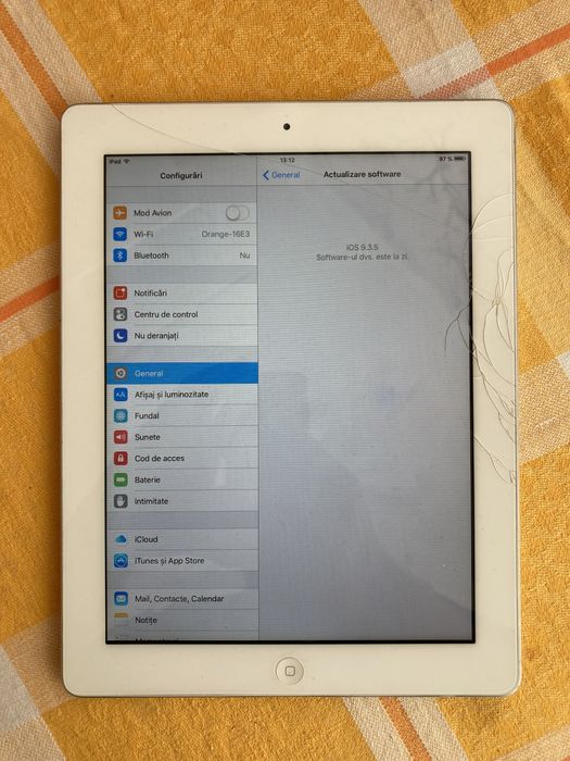 Ipad 2 alb . Memorie 32gb . Baterie 85%