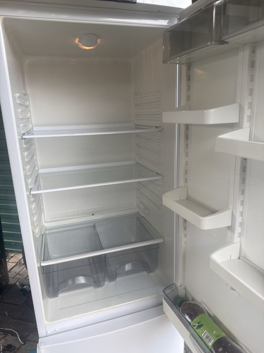 Продам холодильник Атлант