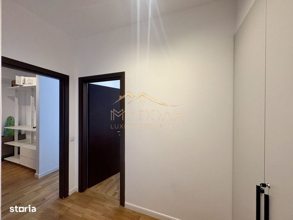 APARTAMENT de LUX cu 3 CAMERE cu Terasa si loc de parcare