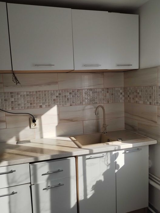 Vând chiuvetă din granit