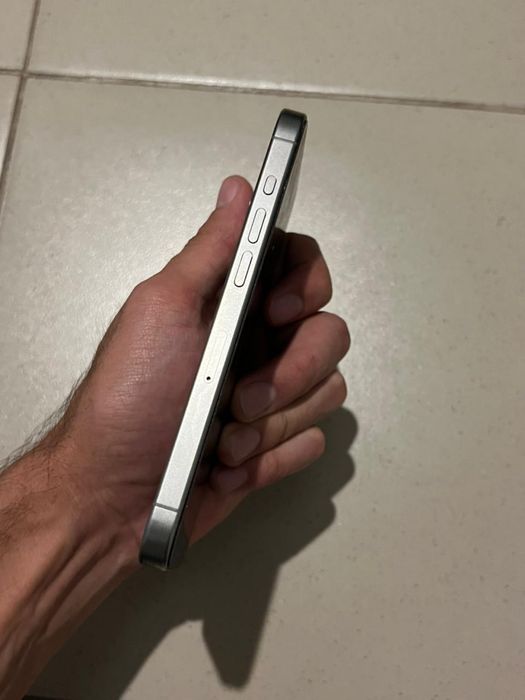 Продам Iphone 15pro 256gb