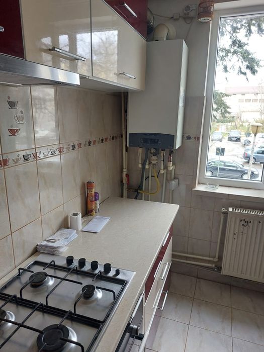 Inchiriez apartament