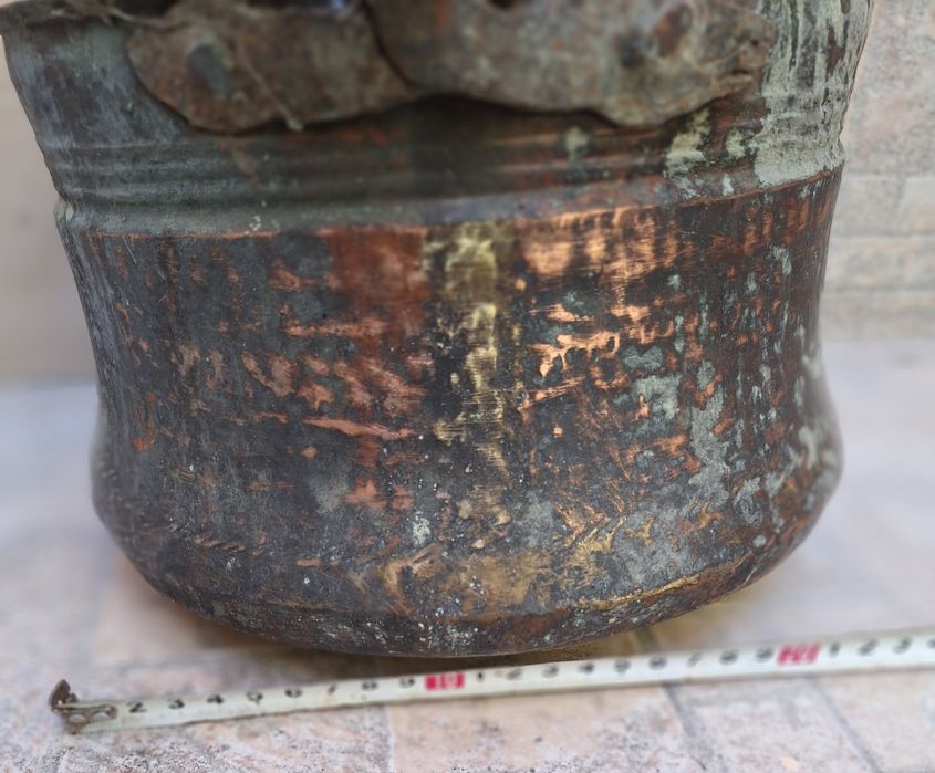 Медно котле за декорация