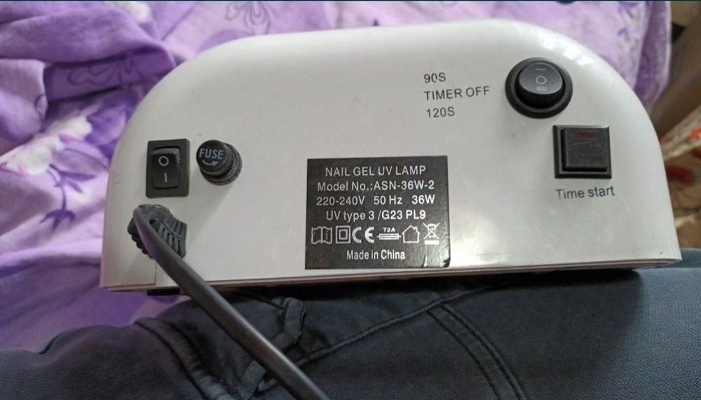 Lampa unghii ultra violete uv