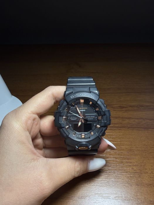 Часовник Casio G-Shok GA-810B-1A4ER