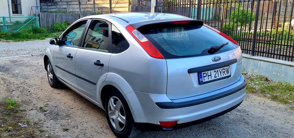 Ford Focus 2 1.6 MPI benzina - A.C. Proprietar in acte