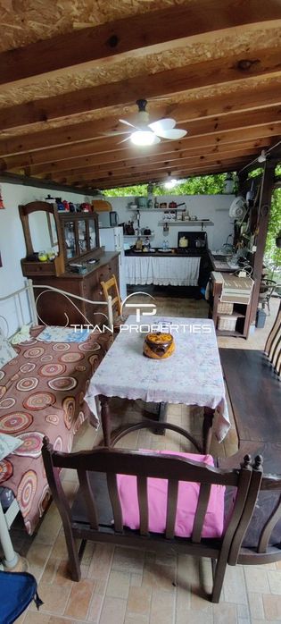 Двуетажна Къща на 500м от МОРЕТО, гр. Черноморец