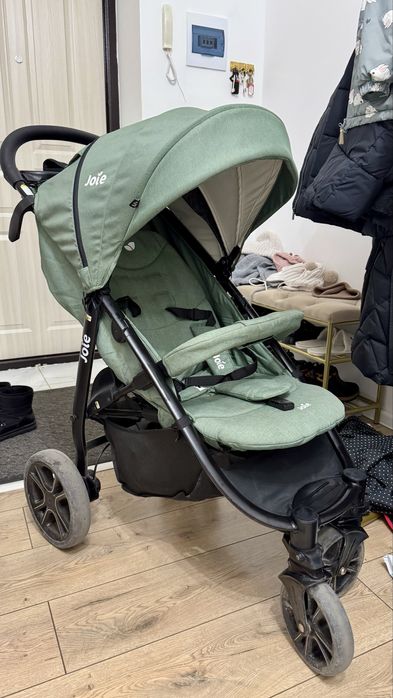 коляска прогулочная Joie