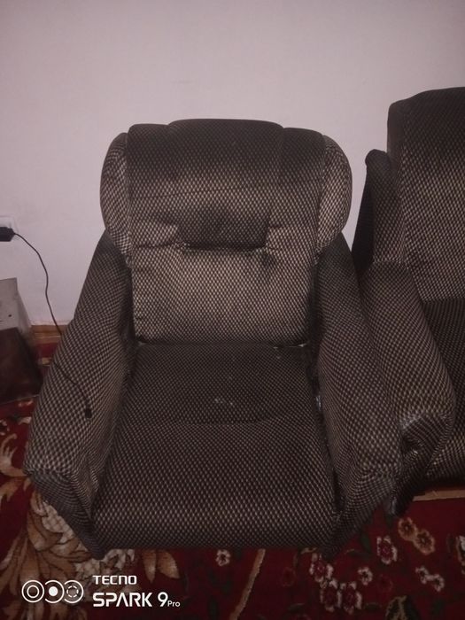 Диван и кресло..