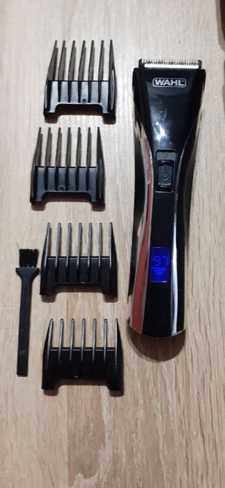 Машинка за подстригване и брада