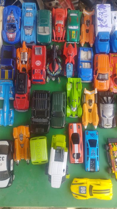 Машинки детские б/у