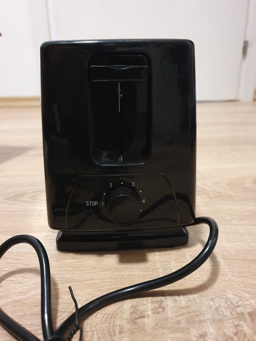 Нов тостер CROWN