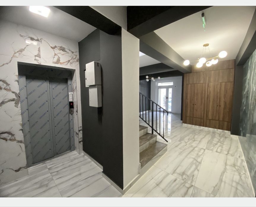 Apartament 3 camere,2 băi în Bloc NOU !!