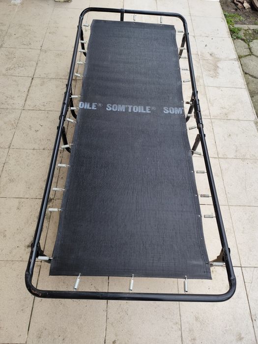 Продавам походно легло