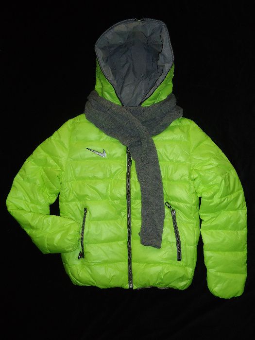 Geaca scurta L dama matlasata fas verde neon gluga fular gri detasabil