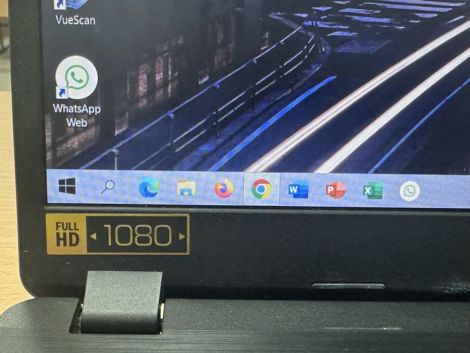 Aser наутбук сатылады