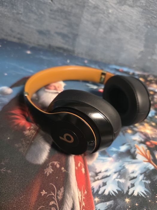 Casti Beats Studio 3 , Wireless , in stare buna.