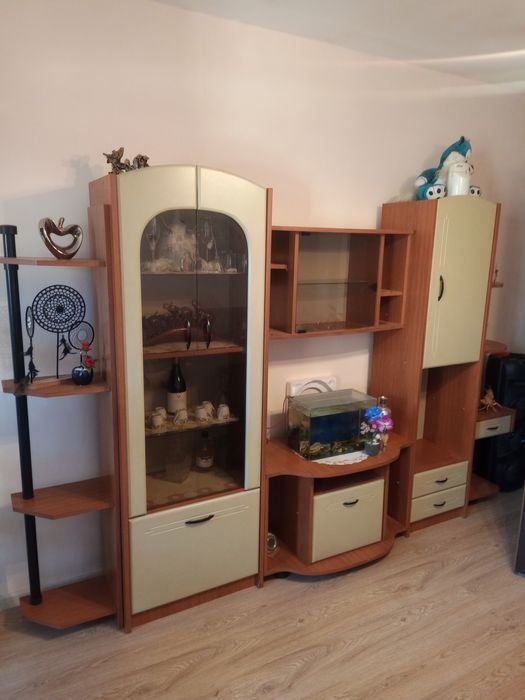 Холна секция запазена.