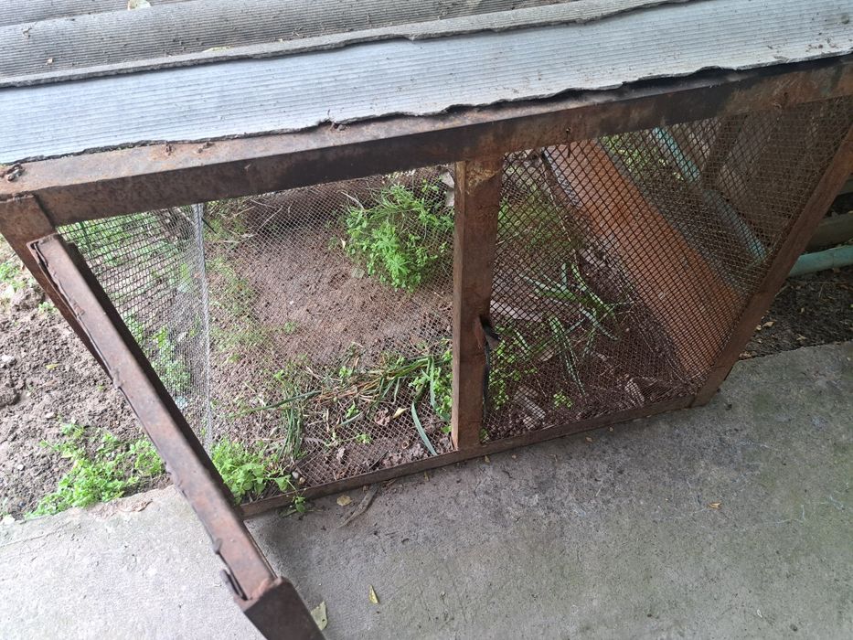 Продам клетку для чеплять срочно