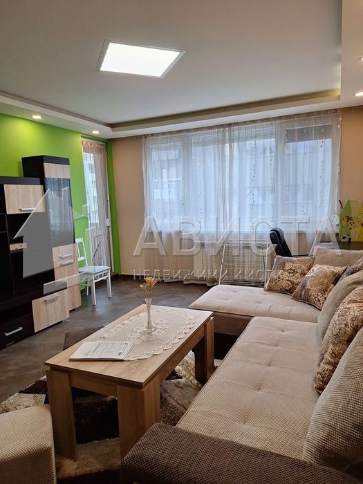 Дава се под наем Тристаен апартамент в София, Витоша - 108 кв.м за 816 € - Снимка #2