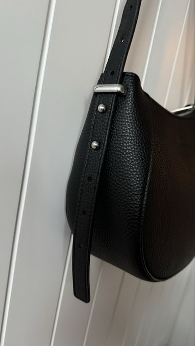 Tommy Hilfiger черна дамска чантичка