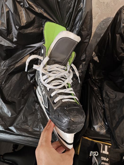 Коньки Bauer XLS