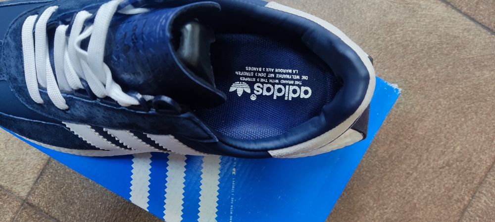 Кросовки новая модель по акции 10500