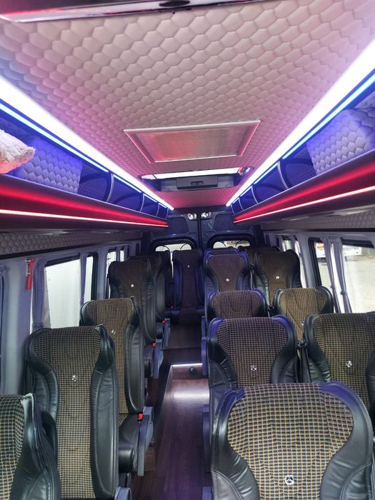 Transport Microbuz și Autocar