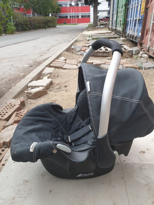 Детско столче за кола