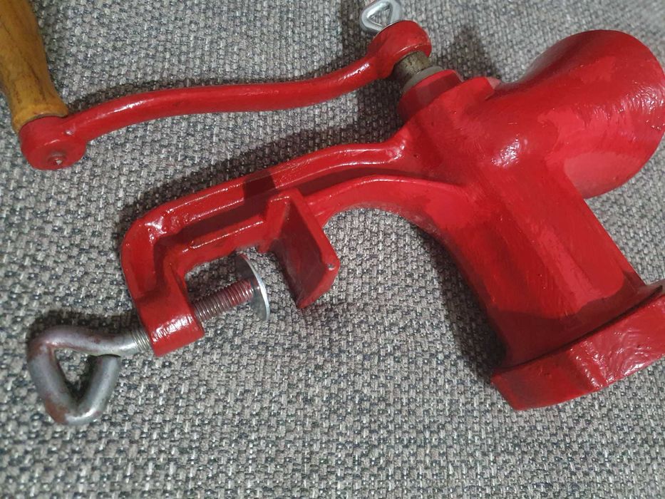 Masina de tocat nr.10 noua la cutie